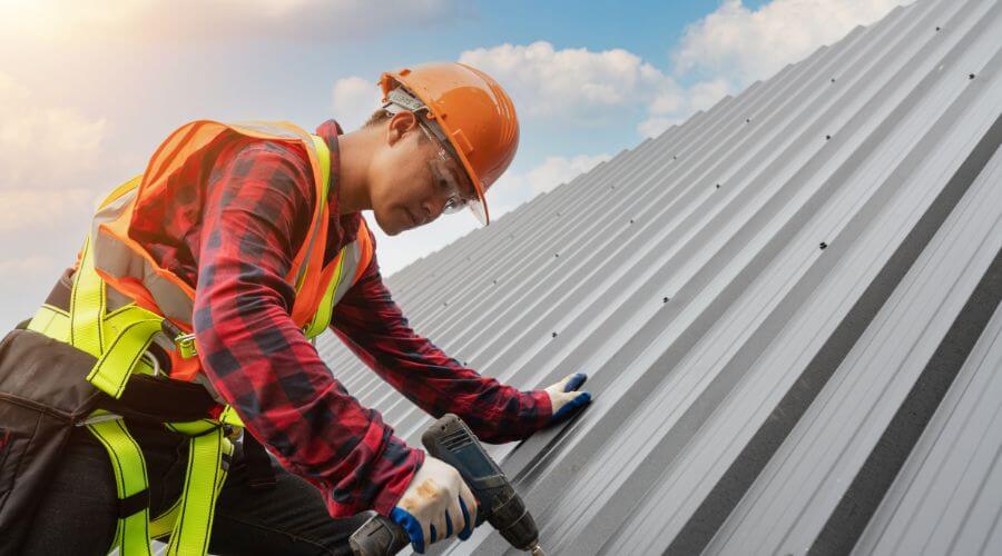 Professional gutter cleaning in Quogue, NY